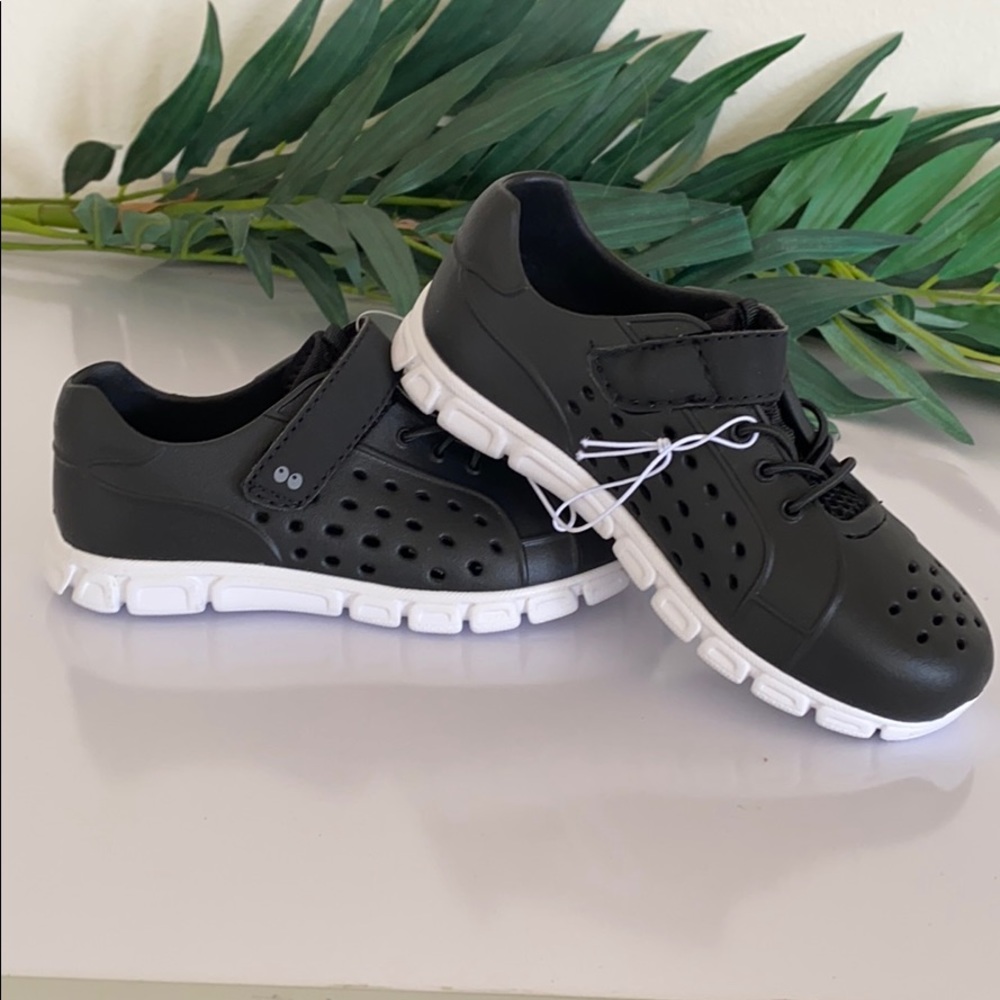 Kids shoes